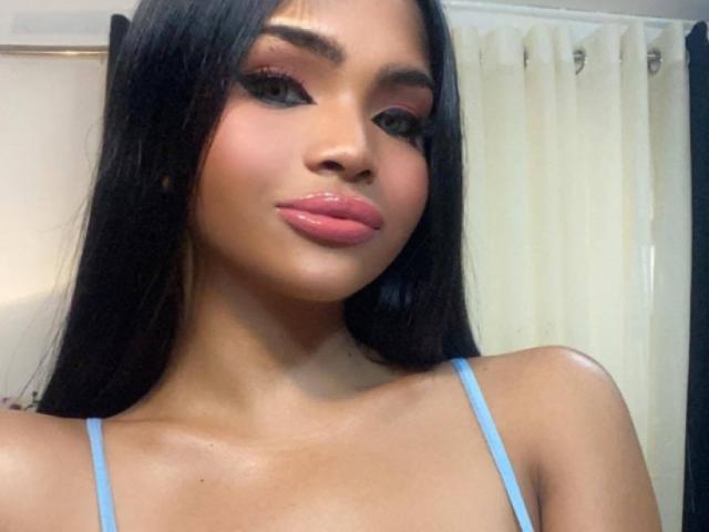 AdrianaQueenTS - Live porn &amp; sex cam - 16582602