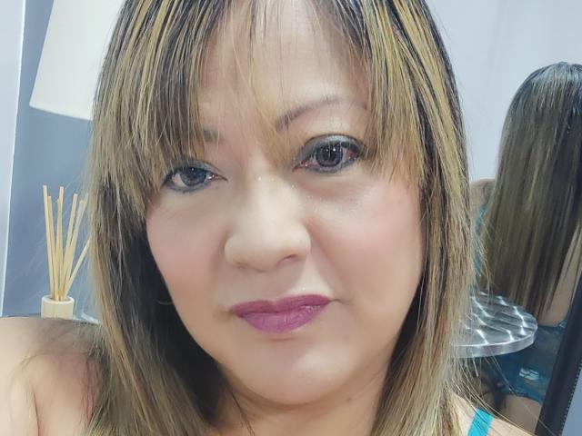 ChristinMoore - Live porn &amp; sex cam - 16588582