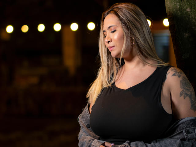 AlysonMyers - сексуальная веб-камера в реальном времени - 16600350