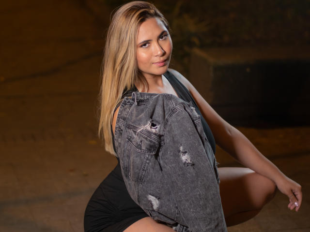 AlysonMyers - Live porn &amp; sex cam - 16600382