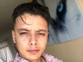 ZackRoss - Live sex cam - 16604134