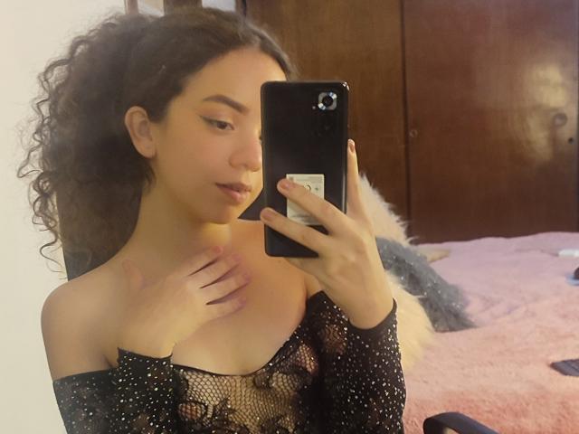 CamiEvans - Live Sex Cam - 16606630