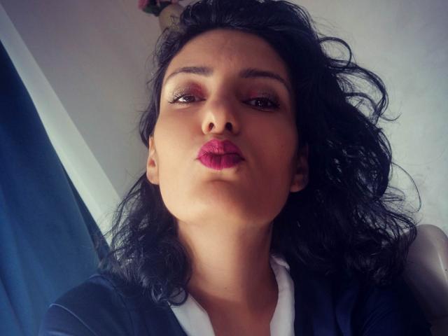 AddictedToUTS - פורנו בשידור חי ומצלמת סקס - 16607154