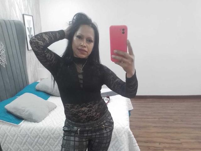 ZafiroCruz - сексуальная веб-камера в реальном времени - 16607938