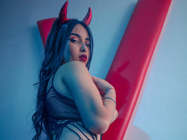ZoeGross - Élő pornó és szexkamera - 16620210