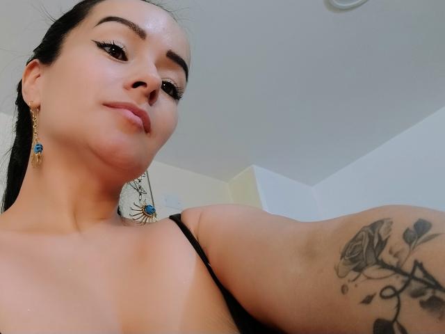 VictoriaFenice - Live Sex Cam - 16640218
