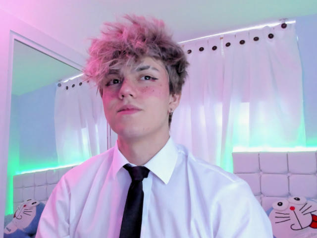 JacksonFrostt - Live porn &amp; sex cam - 16644806