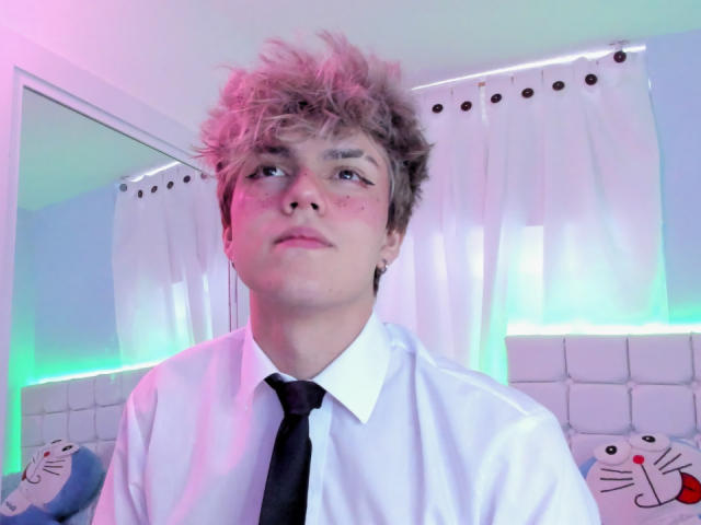 JacksonFrostt - Live porn &amp; sex cam - 16644914