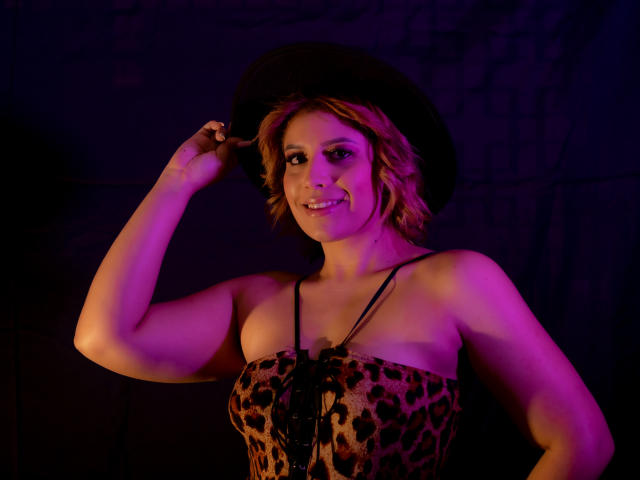 LoorenaFlores - сексуальная веб-камера в реальном времени - 16651970