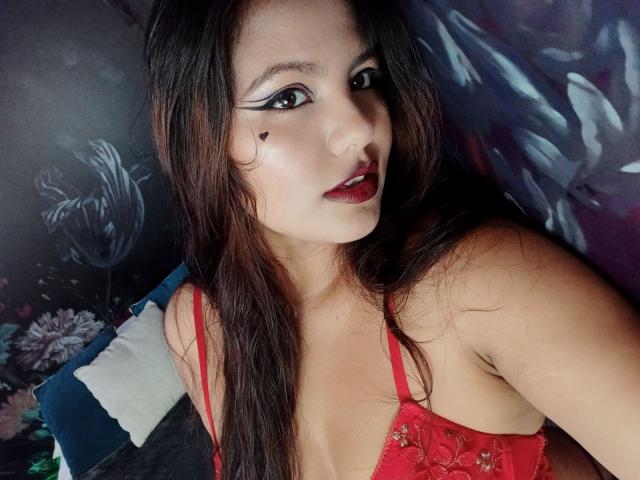 LucyDumont - Live Sex Cam - 16657614