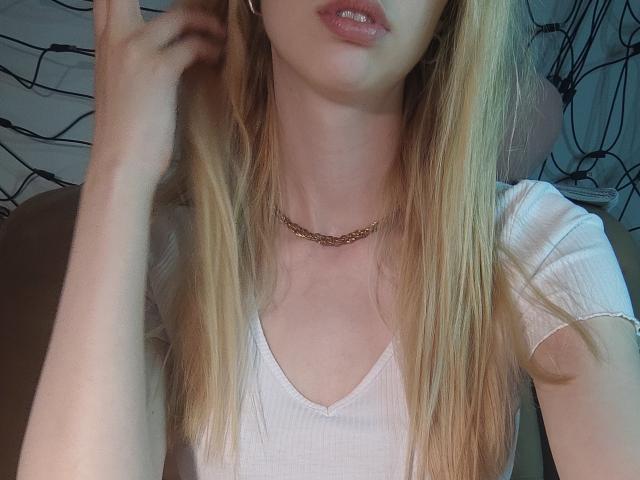 LillyLoves - פורנו בשידור חי ומצלמת סקס - 16690074