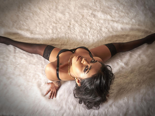 PolianasFg - сексуальная веб-камера в реальном времени - 16704078