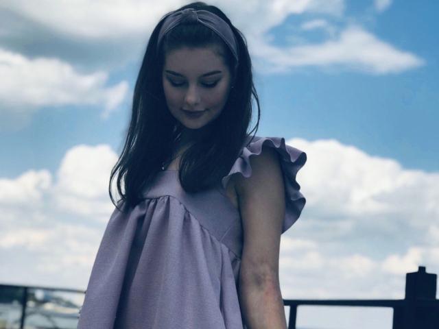 Fellinia - Live sex cam - 16706702