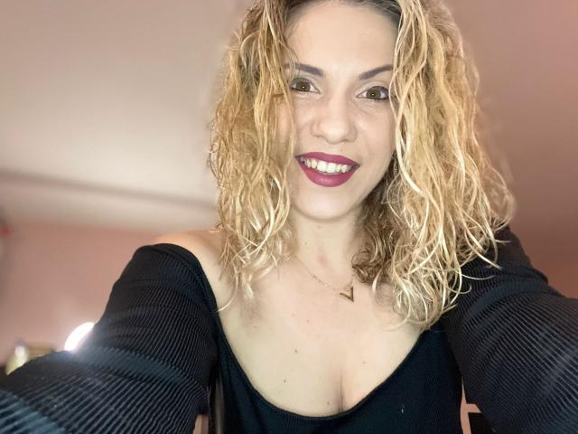 LucilleXSugar - פורנו בשידור חי ומצלמת סקס - 16714598