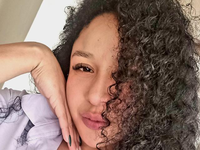 MelaniMouille - Live sex cam - 16715686