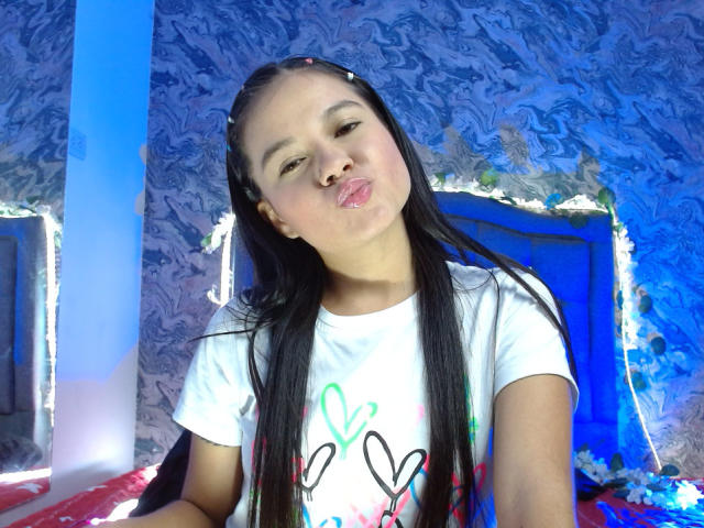 EmiliWhite - Sexe cam en vivo - 16728078