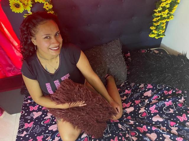 FourLesbians - Sexe cam en vivo - 16734282