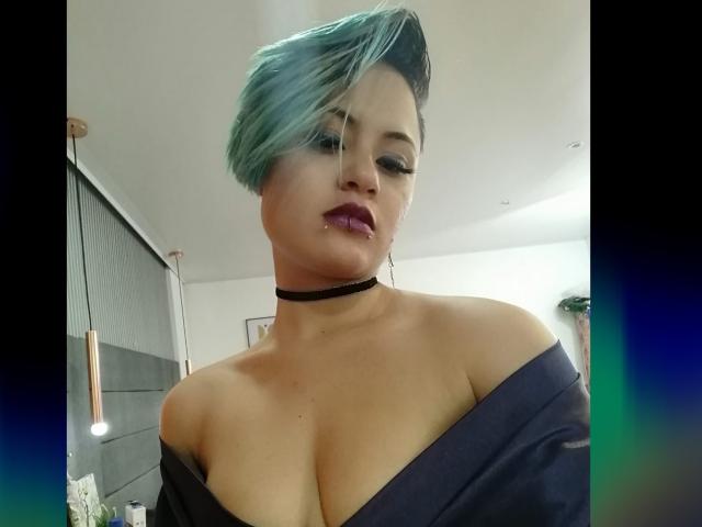 CassieJones - Live porno og sexkamera - 16734362