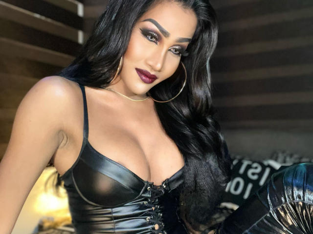 LegendaryVictoria - Live sex cam - 16738118