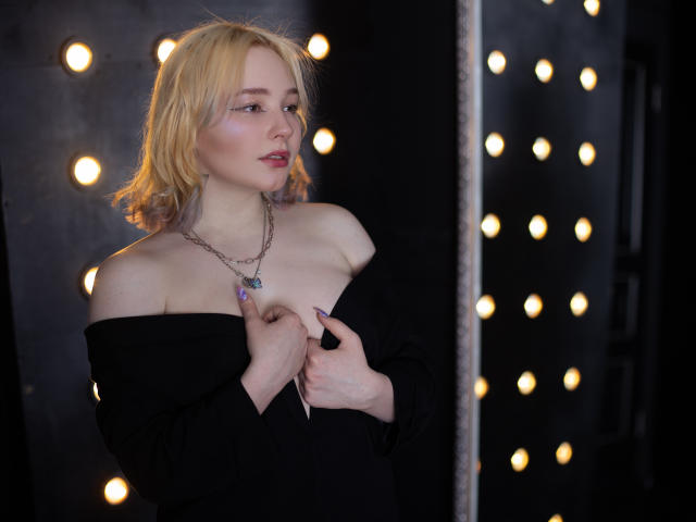 SexxyLexy - Live porn &amp; sex cam - 16738470