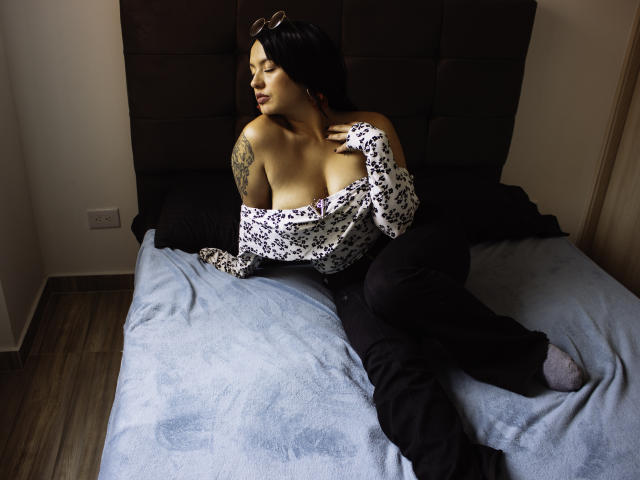 AlexandraReyez - Live porn &amp; sex cam - 16738698