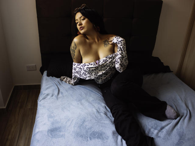 AlexandraReyez - Live porn &amp; sex cam - 16738702