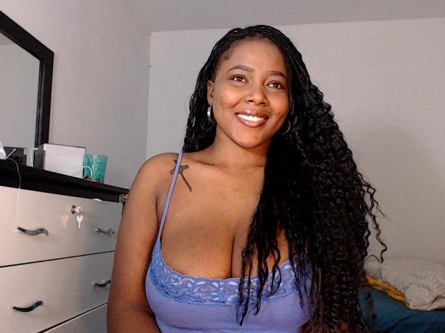 EmiraHot - Live porno og sexkamera - 16745814