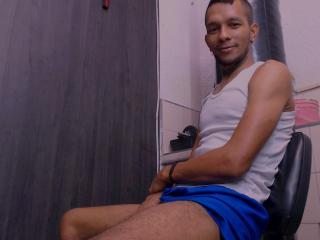 GregWilli - Live porn &amp; sex cam - 16746530