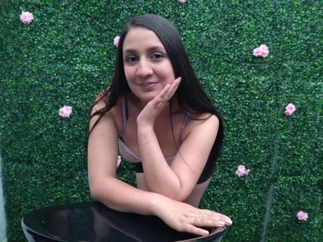 IsabellaAdamss - Live porn &amp; sex cam - 16748686