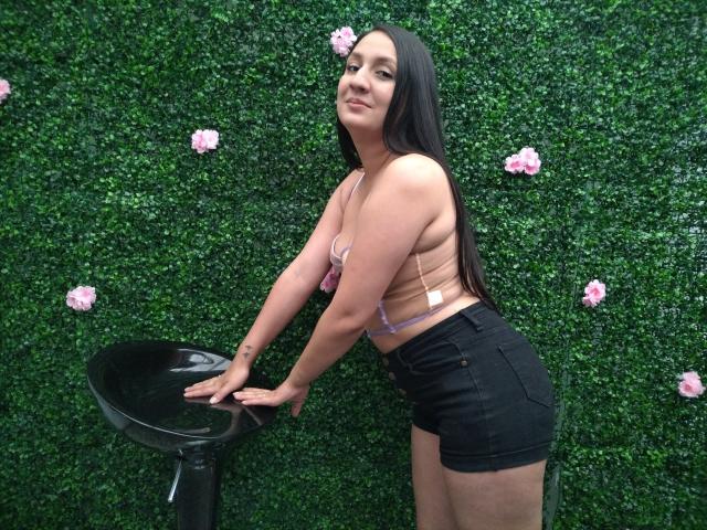 IsabellaAdamss - Live porn &amp; sex cam - 16748690