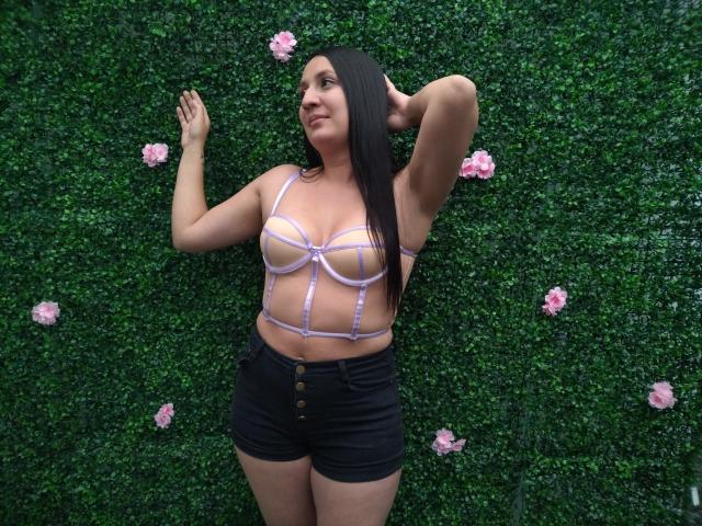 IsabellaAdamss - Live porn &amp; sex cam - 16748714