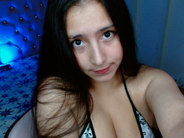 LissyJonnes - Live sex cam - 16757682