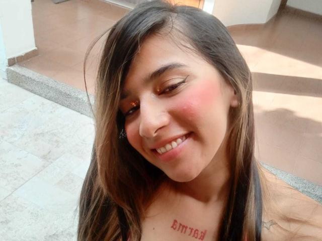 ErikaSweetX - Live porn &amp; sex cam - 16776966