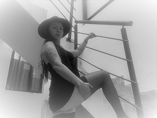 CoquineCloe - Live sexe cam - 16778150