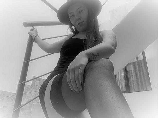 CoquineCloe - Sexe cam en vivo - 16778170