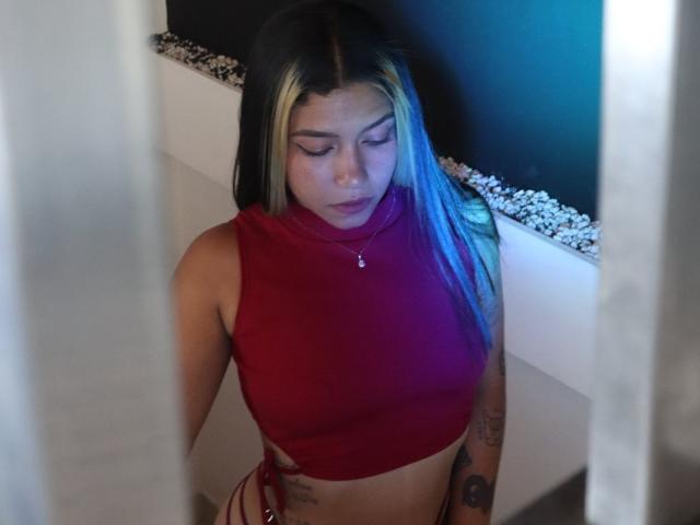 AmmyH - сексуальная веб-камера в реальном времени - 16779326