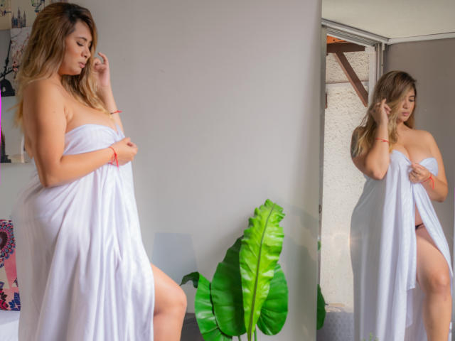 AlysonMyers - Live sex cam - 16785358