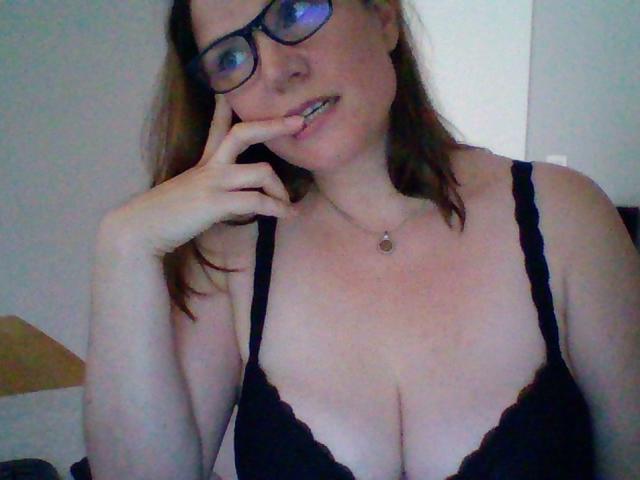 MysteryGirl69 - Live sexe cam - 16785810