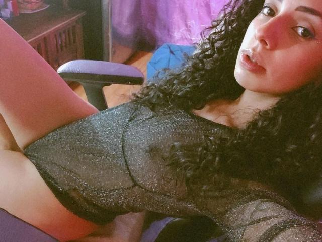 MoniqueCurlz - פורנו בשידור חי ומצלמת סקס - 16799530