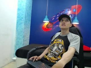 SkinnyHotCock - Live porn &amp; sex cam - 16802782