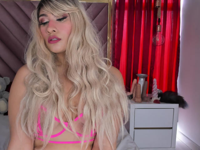 ShiaraRussi - Live porn &amp; sex cam - 16816970