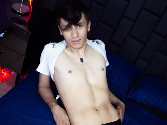 DemianBennett - Sexe cam en vivo - 16828974
