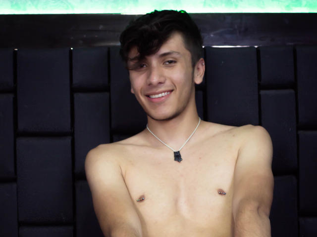 DemianBennett - Sexe cam en vivo - 16829018