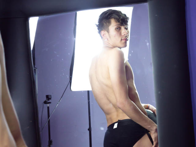 DemianBennett - Live Sex Cam - 16829042