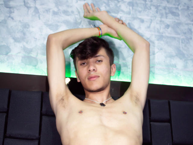 DemianBennett - Sexe cam en vivo - 16829078