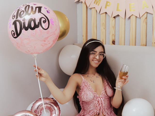 EvaMcAllister - Live sex cam - 16834222