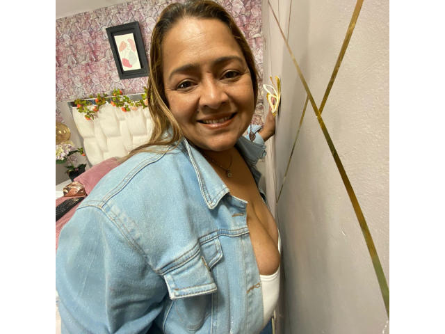 MonzeratBoyer - Live sexe cam - 16856494