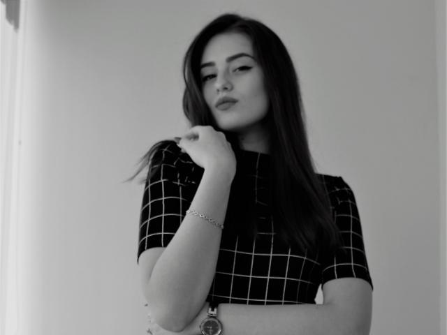 SofiaRose - Live sex cam - 16878090