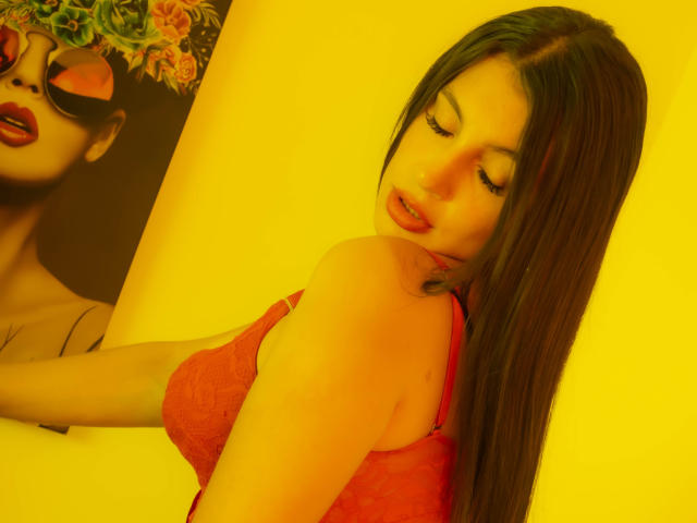 IsabellaColledani - Camera khiêu dâm &amp; quyến rũ trực tiếp - 16880194