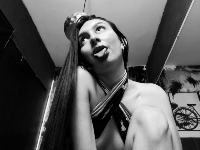 AllysonGray - сексуальная веб-камера в реальном времени - 16885870